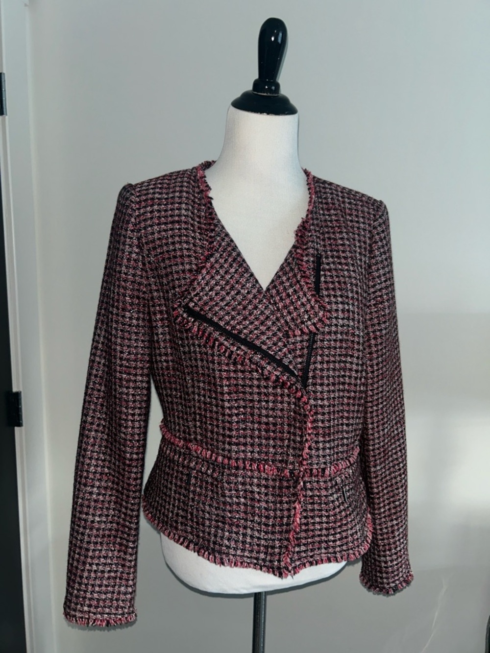 White House Black Market 10 red silver metallic Black Tweed zip Jacket